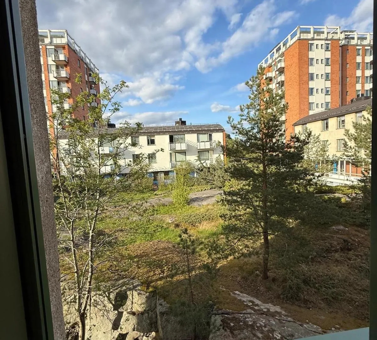 Spacious Apartment Near The Subway Stockholm
